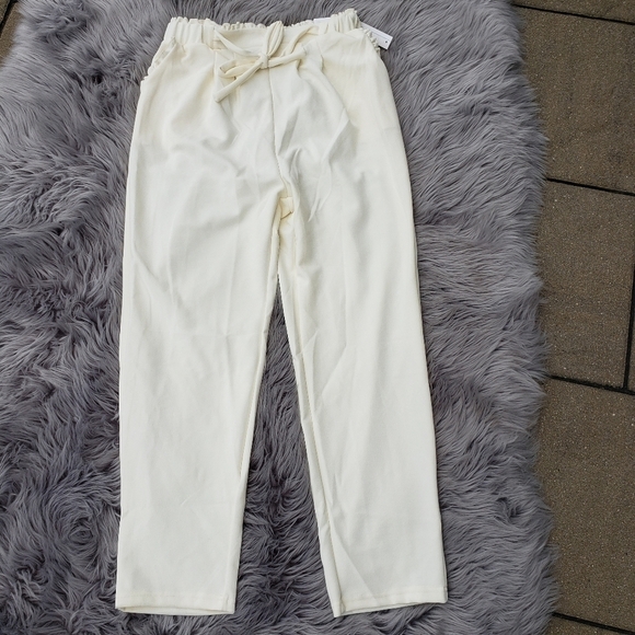 Mari Petite Pants - NWT Mari Petite Ruffle Elastic Tie-Waist Pants